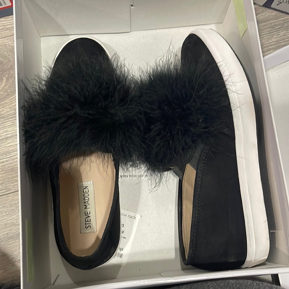 Steve Madden suede slip ons